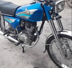 Honda bike 125CG 0327/71/63/523/urgent for sale model 2004