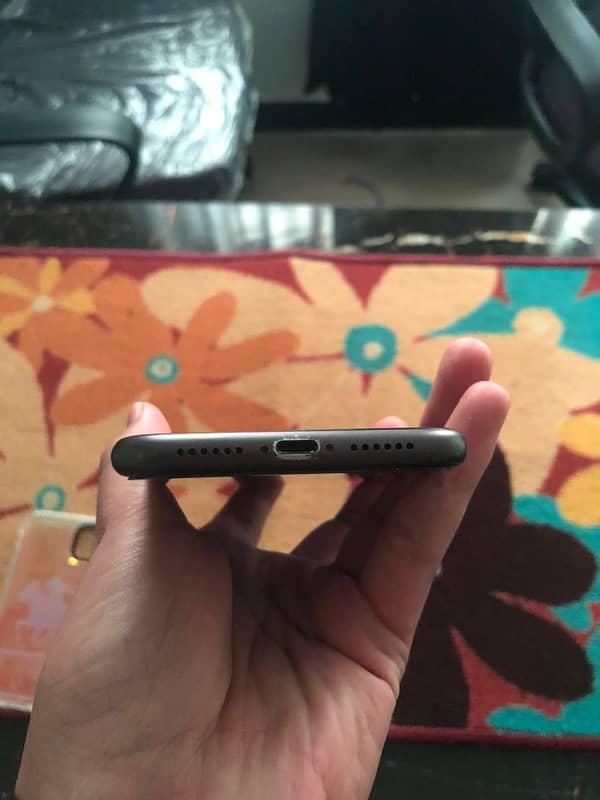 iPhone 11 - 128GB, Slightly Used, Urgent Sale! 2