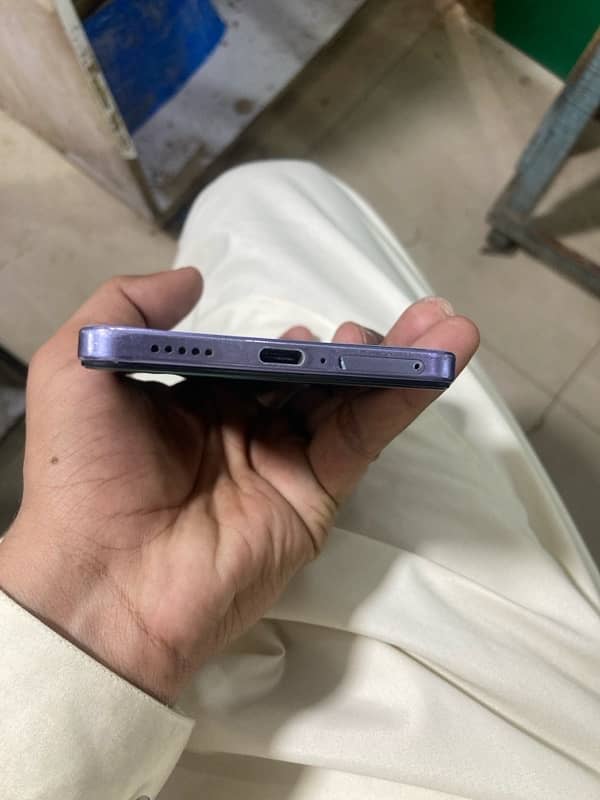 Vivo V27e 8/256 Gb 4