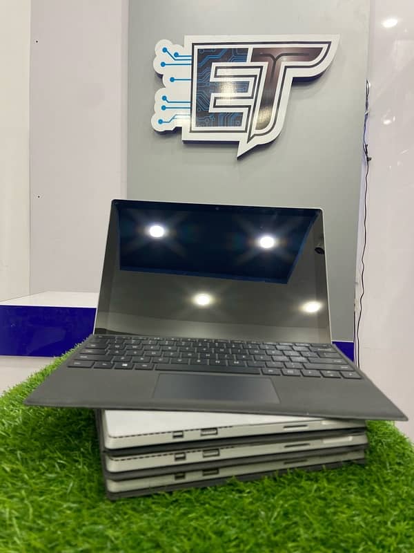 Microsoft Surface Pro 7 Core i7 Generation 10th 16gb ram 256gb ssd 2