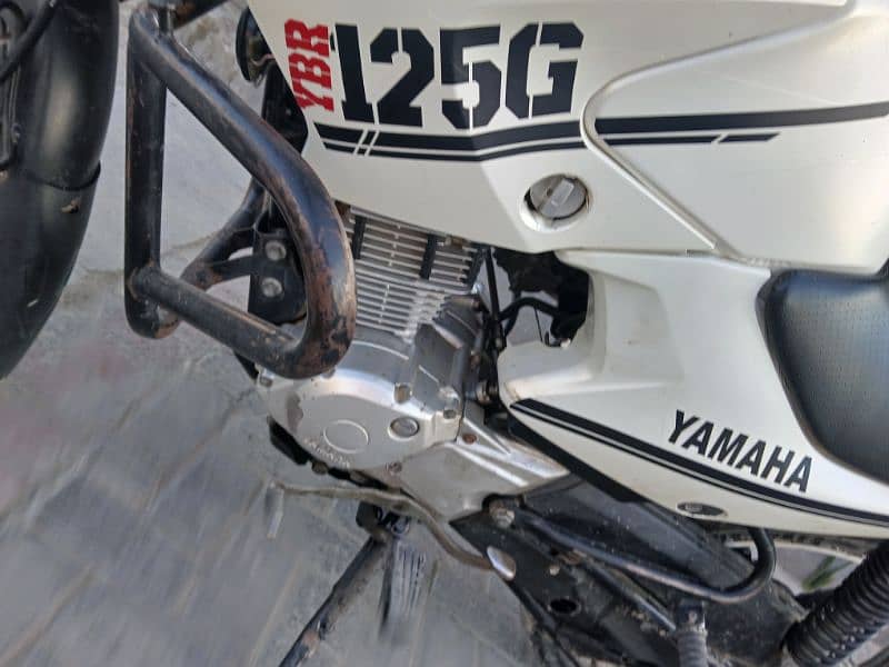 Yamaha Ybr 125G 2016 4