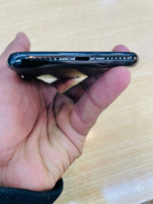 iPhone X pTA Approved 64gb 10/9 condition 3