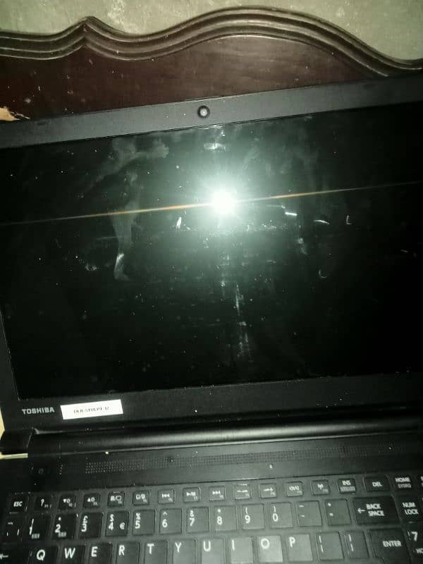 Toshiba laptop best condition window 10 5