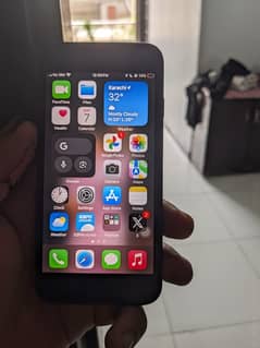 IPHONE SE 2020 For Sale With Original Box And Handsfree