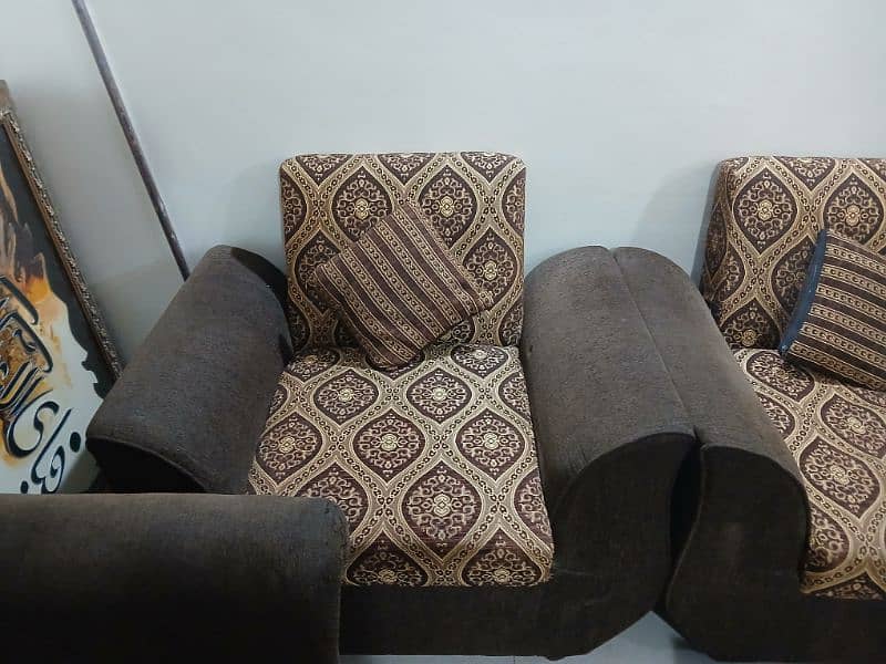 9 Seater Sofa Set (7 Seater + 2 Seater) 4