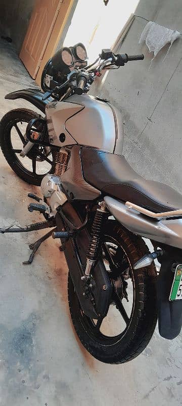 yamaha YBR Totally genuine 2017 model 5