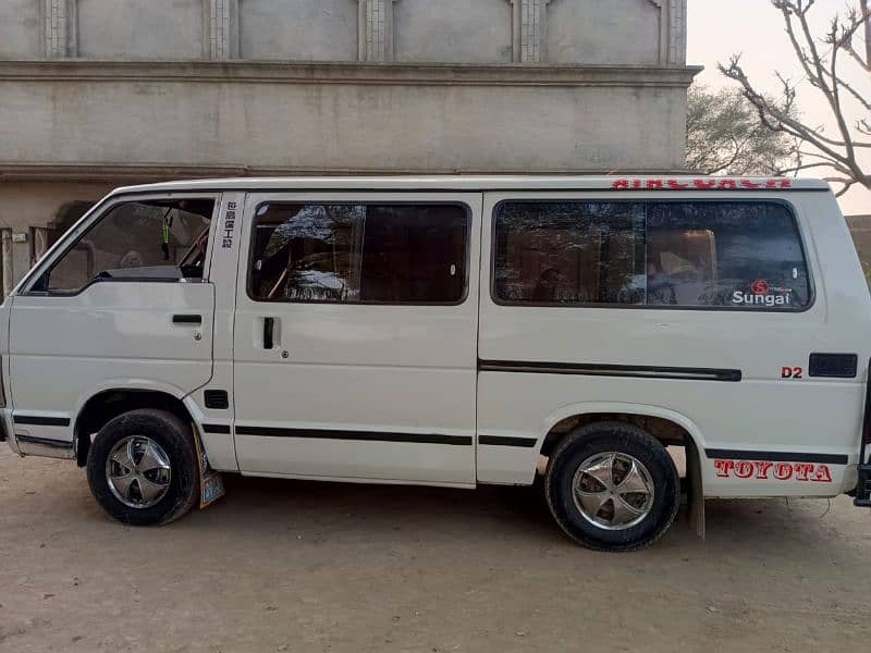 Toyota Hiace 1989 2