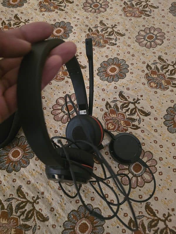 Title : Jabra Evolve 30 USB Headset 4