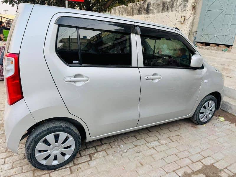 Suzuki Wagon R 2017 3