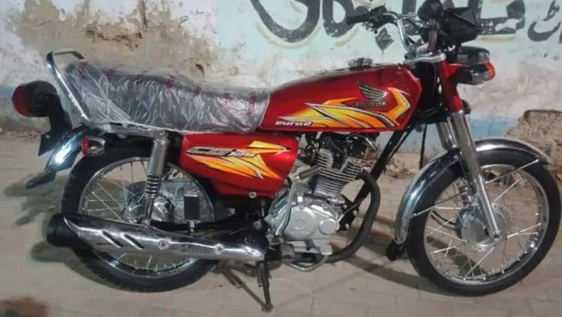 Honda 125 total genuine bike _"03704815729 0