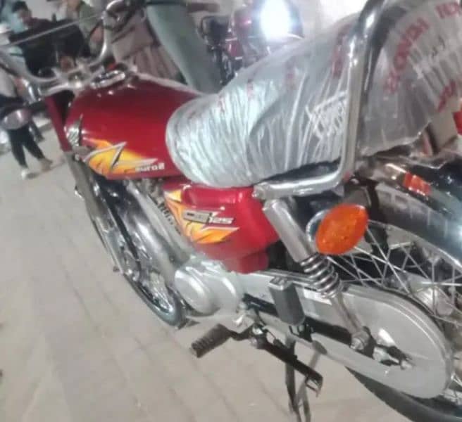 Honda 125 total genuine bike _"03704815729 1