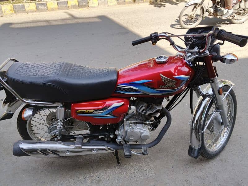 Honda 125 is very good condition 0