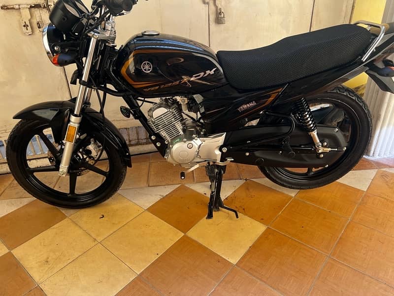 brand New Yamaha 125 8