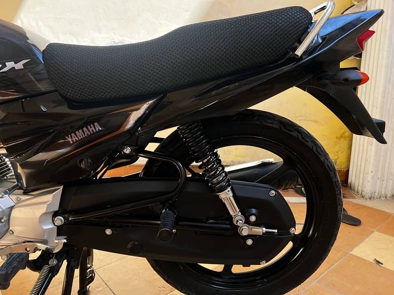 brand New Yamaha 125 10