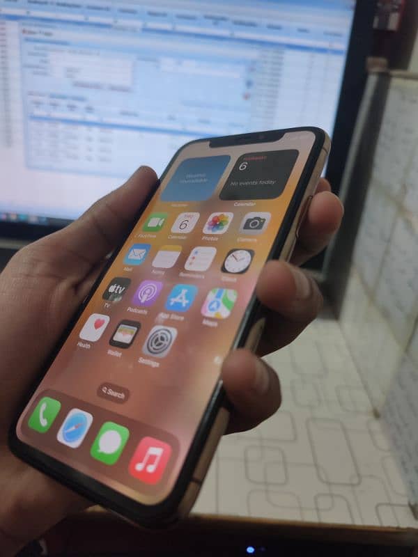 iPhone 11 pro 256 GB exchange possible 2