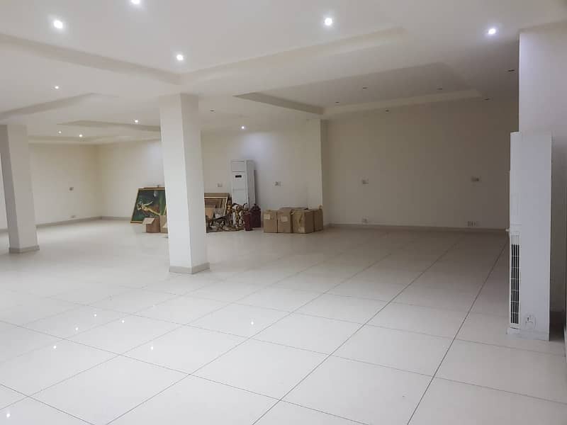 Spacious Shop Is Available For Rent In Ideal Location Of MM Alam Road 5