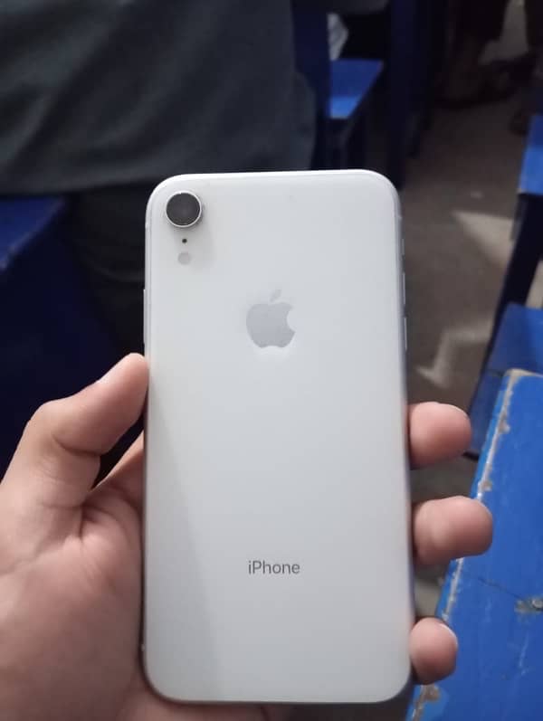 iphone XR 0