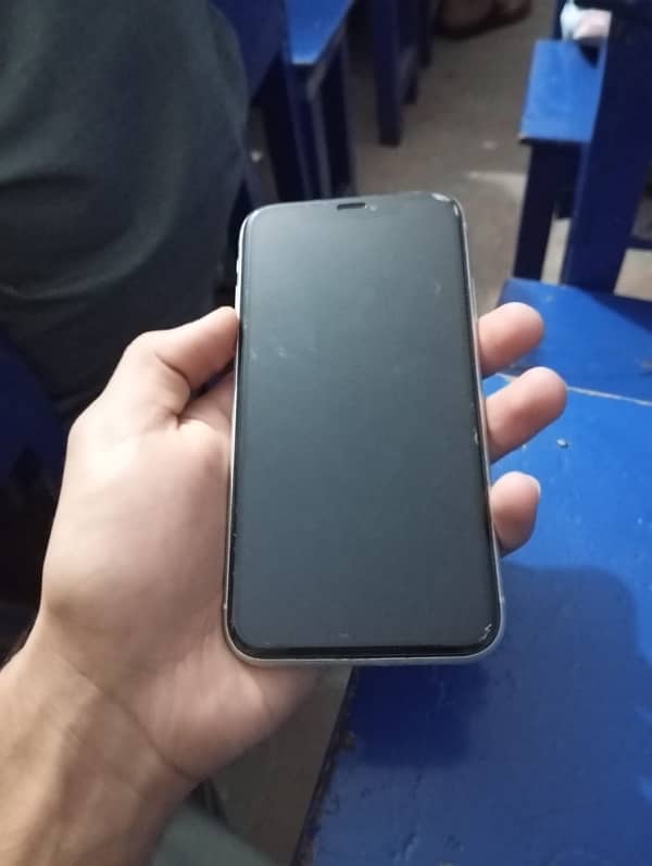 iphone XR 4