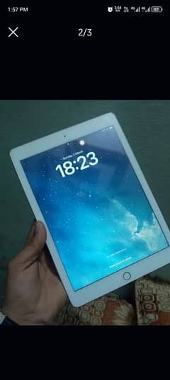 ipad 6th Gen 128GB