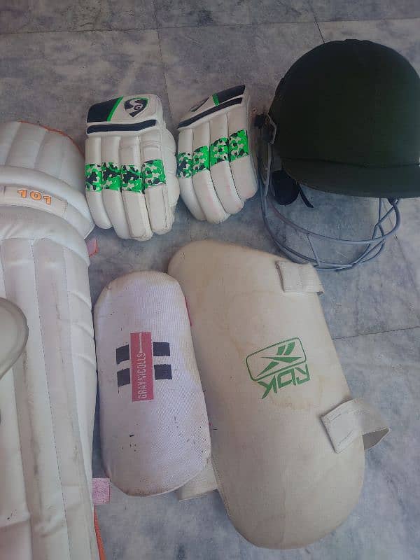 cricket equipments 3