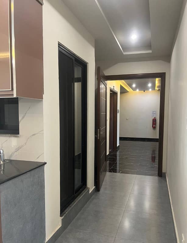 1 Bedroom Fully Furnished Luxury Flat Available For Rent In Spanish Boulding Sector E Nishtar Block Bahria Town Lahore 6