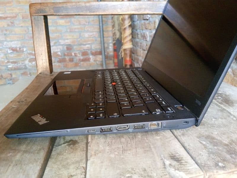 Lenovo Thinkpad laptop core i5 6th generation T470s 8gb ram 256nvme 2