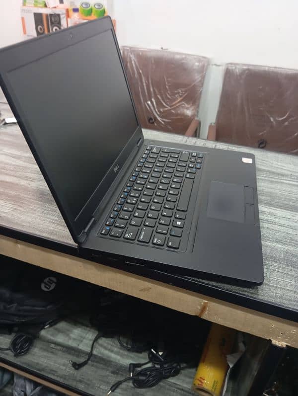 Dell Latitude 5490 i5 7th Ram 8GB SSD 256 GB . 10=10 3