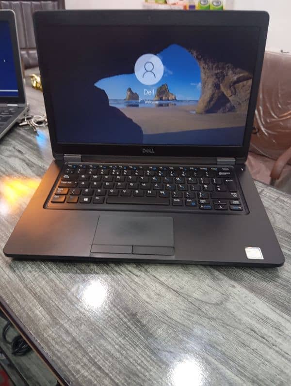 Dell Latitude 5490 i5 7th Ram 8GB SSD 256 GB . 10=10 4