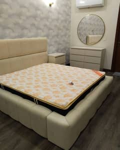 Bed / bed set / king size bed / double bed / poshish bed /side tables