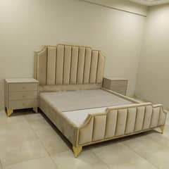 Bed / bed set / king size bed / double bed / poshish bed /side tables