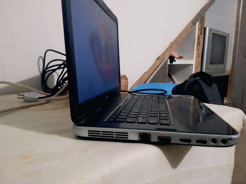 Laptop Dell 4