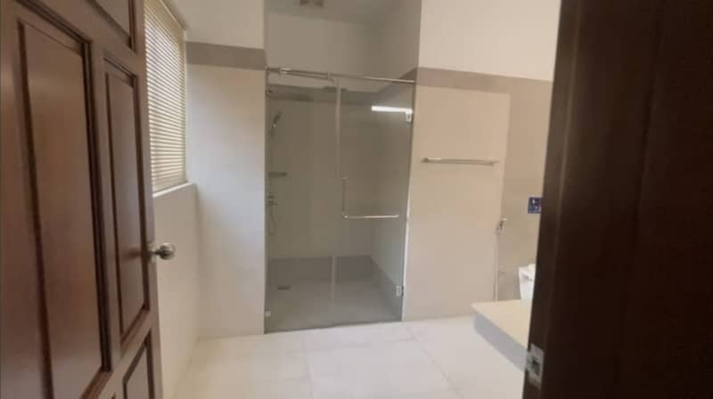 1 Kanal Lower Portion For Rent In DHA Phase 5,Block J. 5