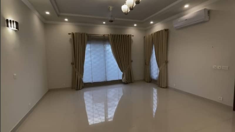 1 Kanal Lower Portion For Rent In DHA Phase 5,Block J. 7