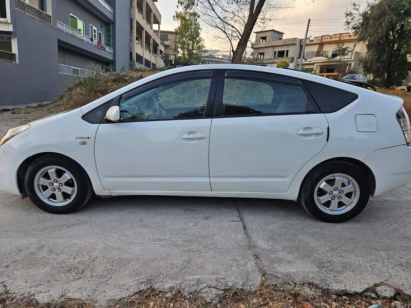 Toyota Prius 11/15 5