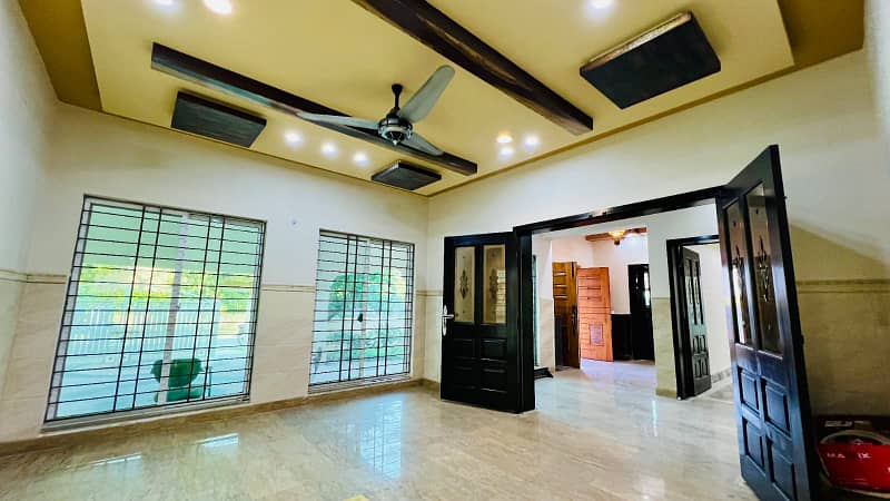 1 Kanal Beautiful House Available For Rent In Lake City Sector M1 5