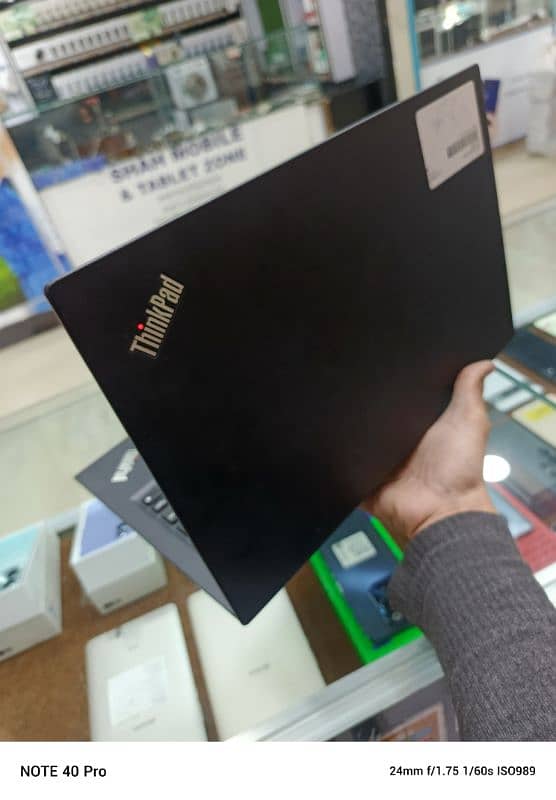 lenovo thinkpad 8gb 256gb ssd availeble 1