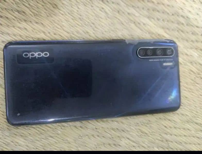 oppo f15 8/128 gb in black clr condition 9.2/10 box charger avail 1