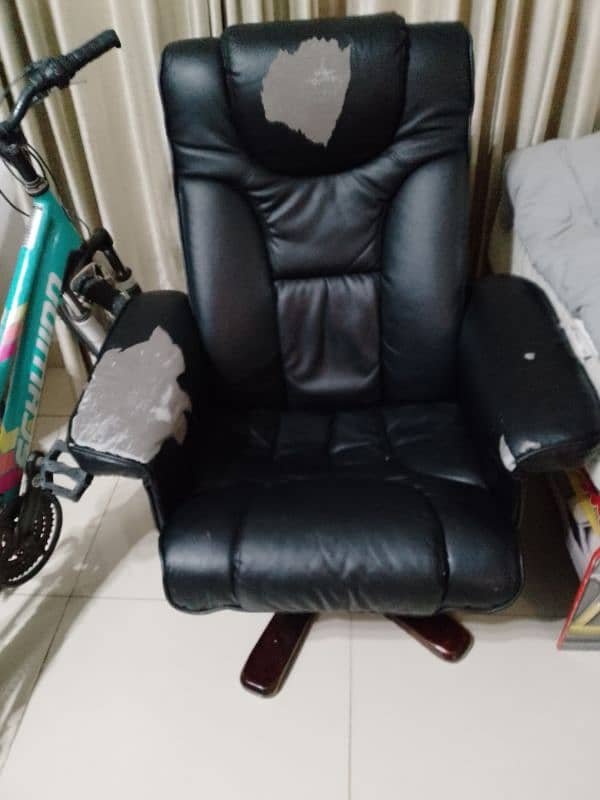 Black Leather Armchair 1