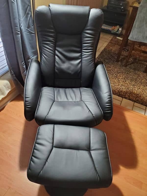 Black Leather Armchair 9