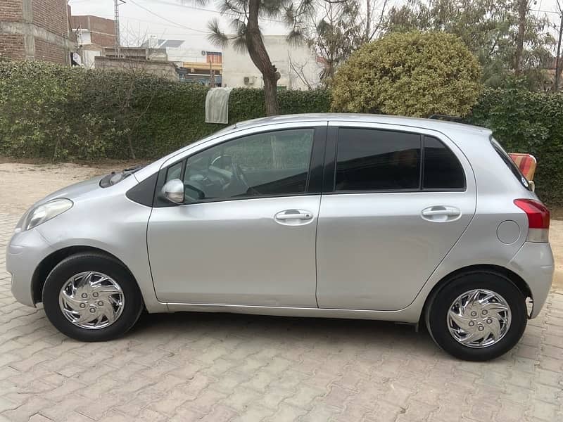 Toyota Vitz 2009 1