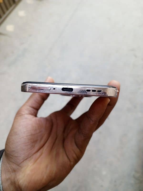 Oppo Reno 12F 1