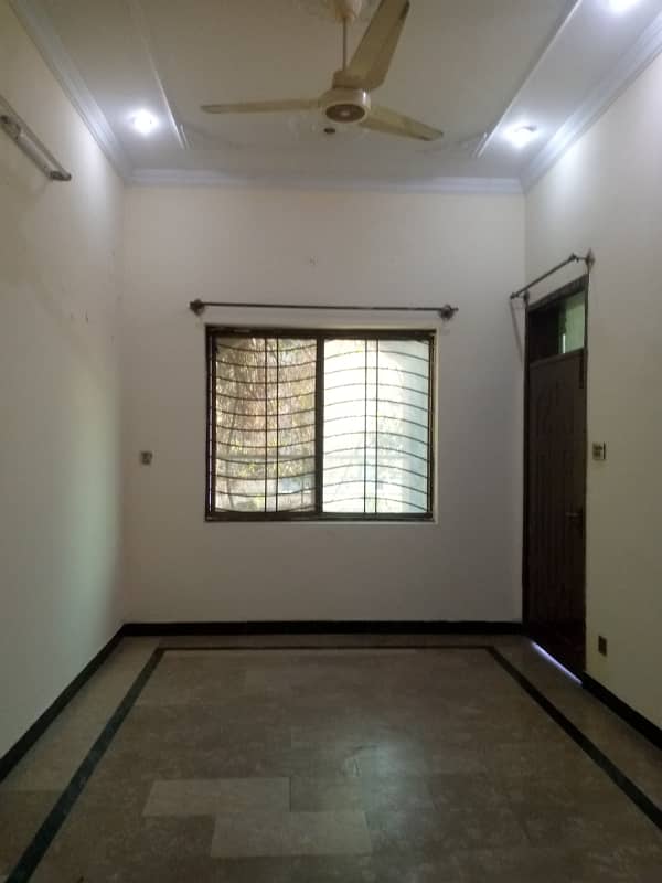 5Marla first flour with gas for rent Ghauri town phase 4a 4