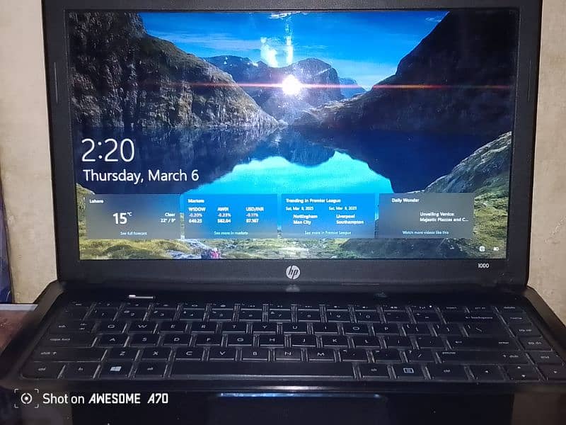 HP Core I3 Generation 4 model 2019 Ram 4 Memory 512 5