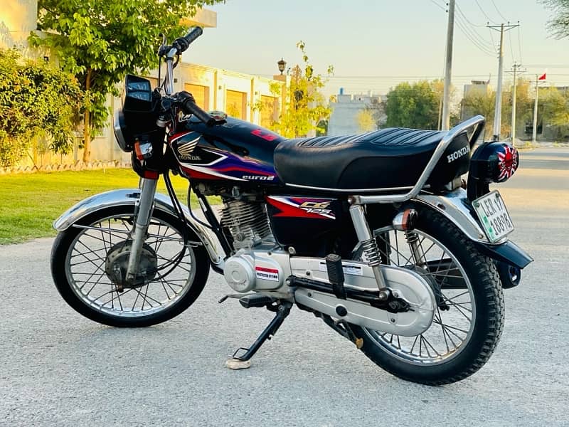 Honda CG 125 (2017) Model Black Edition For Sale 7