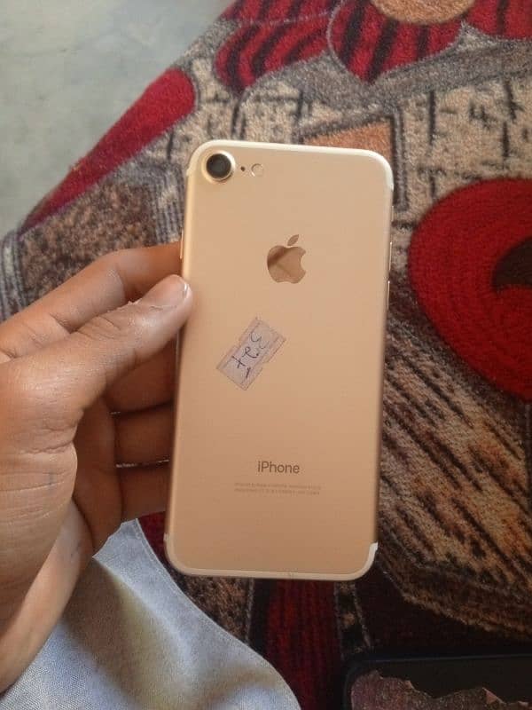 iphone 7 non pta bh 100% finger off 9/9.5 condition 32 Gb 1