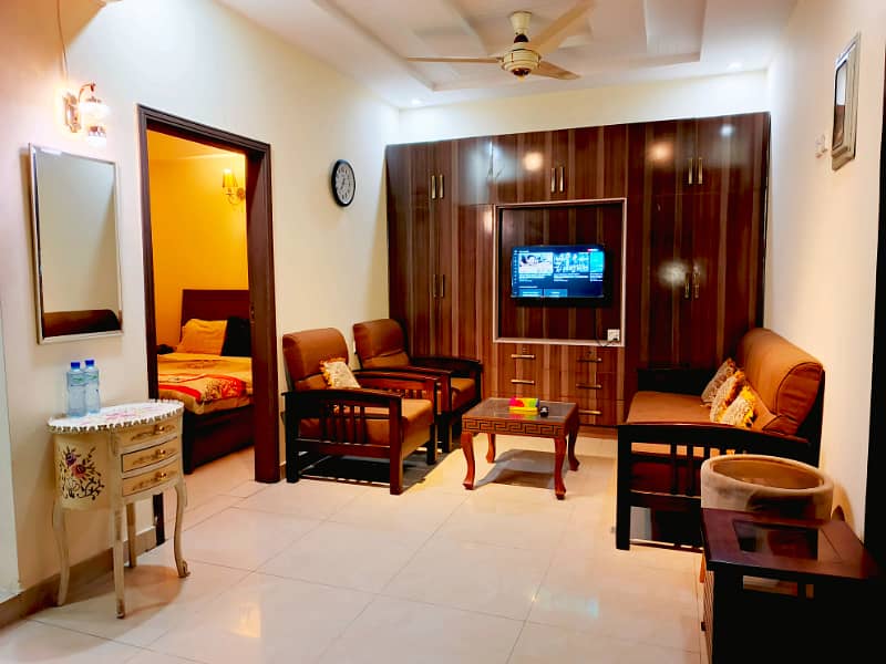 Luxury 1Bed With Tv Lounge For Rent Perday weekly monthly basis 3