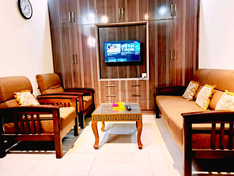 Luxury 1Bed With Tv Lounge For Rent Perday weekly monthly basis 4