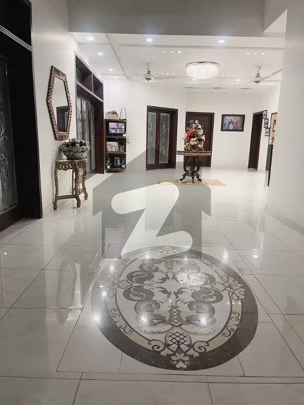 2 KANAL FULLY FURNISHED HOUSE FOR SALE IN CANAL GARDEN NEAR BAHRIA TOWN LAHORE 3