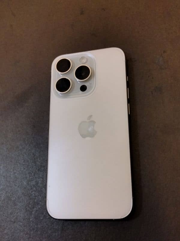 IPHONE 15 PRO LLA JV TITANIUM WHITE 3