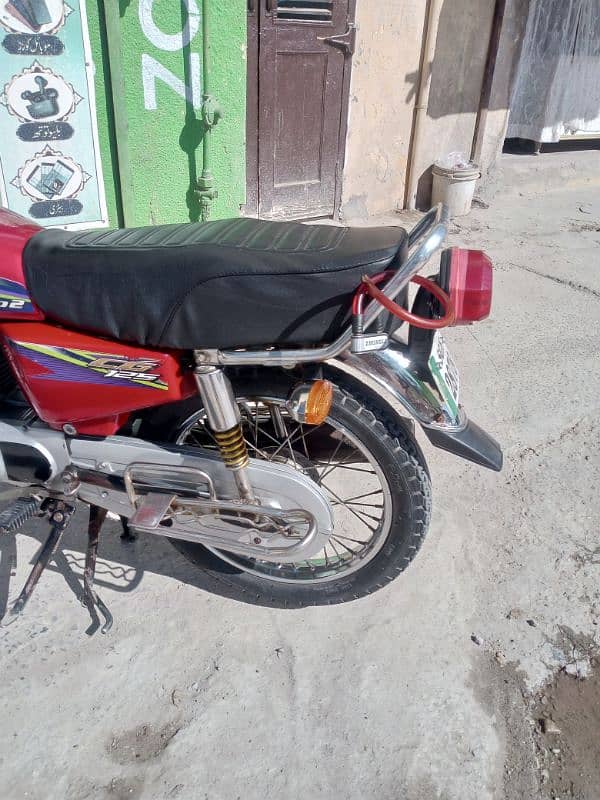 Honda 125  2017 model registration city Sargodha biometric availbe 7